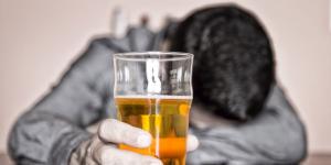 Последствия жизни с алкоголиком и как его разлюбить?
