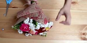 Как красиво упаковать цветы своими руками различными материалами